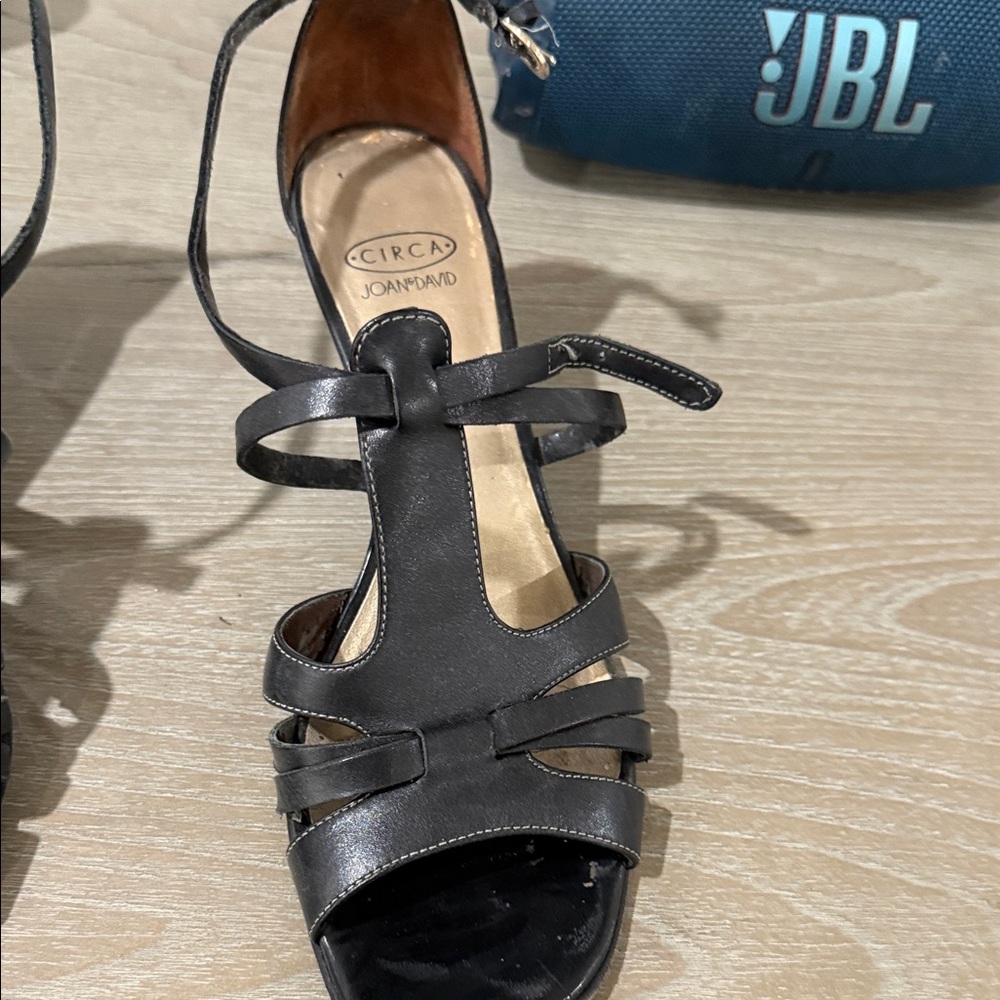 Joan & David Black Leather Heels ( betw 8 and 8 1/2)